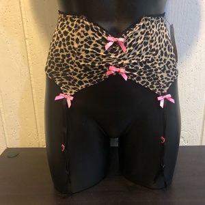 Stretch mesh Garter Belt